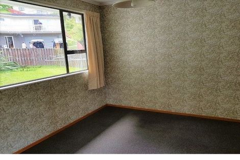 Photo of property in 37 Postgate Drive, Whitby, Porirua, 5024