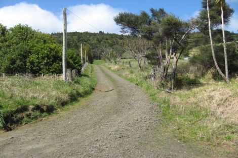 Photo of property in 112 Bethells Road, Waitakere, Henderson, 0781