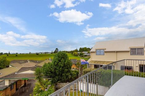 Photo of property in 8/485 Don Buck Road, Massey, Auckland, 0614