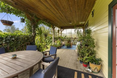 Photo of property in 36 Muhunoa Road West, Ohau, Levin, 5570