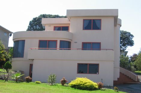 Photo of property in 1/3 Scarboro Terrace, Murrays Bay, Auckland, 0630