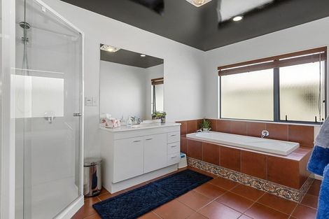 Photo of property in 82 Harrowfield Drive, Harrowfield, Hamilton, 3210