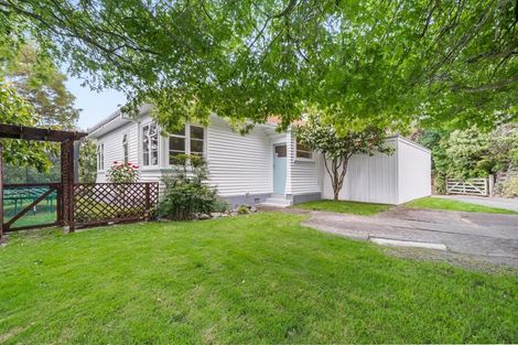 Photo of property in 1 Summit Road, Fairfield, Lower Hutt, 5011