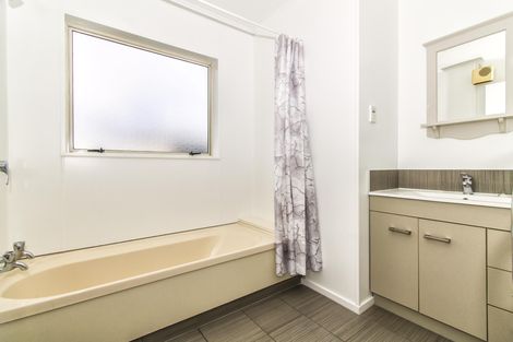 Photo of property in 15 Wishart Crescent, Cromwell, 9310