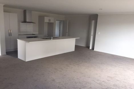 Photo of property in 13 Lamborn Drive, Papakura, 2110