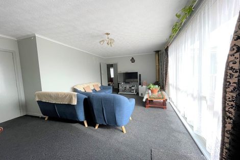 Photo of property in 10 Hinau Street, New Lynn, Auckland, 0600