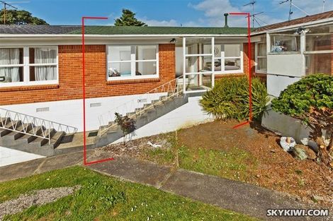 Photo of property in 2/13a Evelyn Place, Hillcrest, Auckland, 0627