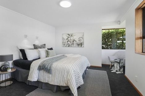 Photo of property in 5 Chilton Drive, Paraparaumu, 5032