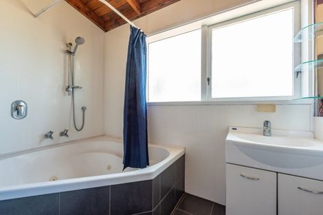 Photo of property in 8 Tatum Way, Johnsonville, Wellington, 6037