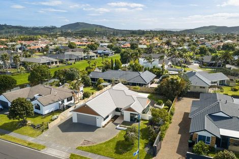 Photo of property in 94 Santa Monica Drive, Papamoa Beach, Papamoa, 3118