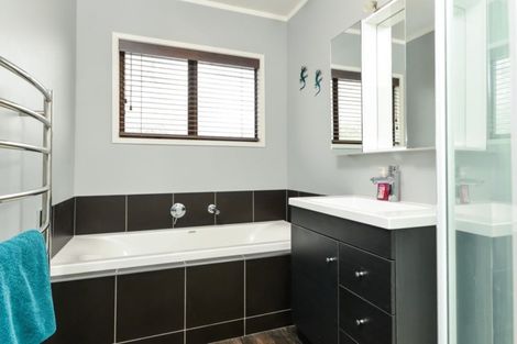 Photo of property in 122 Grey Street, Cambridge, 3434