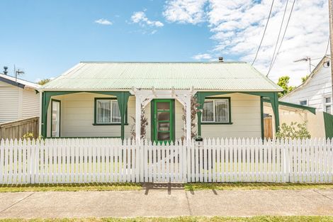 Photo of property in 14 Argyle Street, Whanganui, Wanganui, 4500