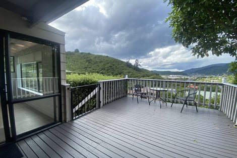 Photo of property in 18 Webster Place, Picton, 7220