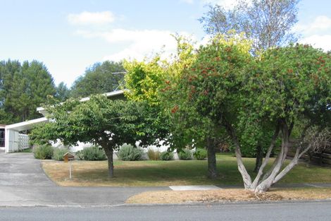 Photo of property in 14 Larchmont Grove, Totara Park, Upper Hutt, 5018