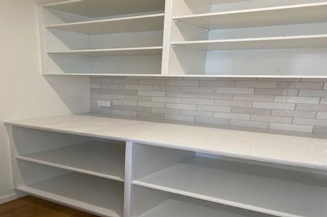 Photo of property in 10 Cassin Place, Taradale, Napier, 4112