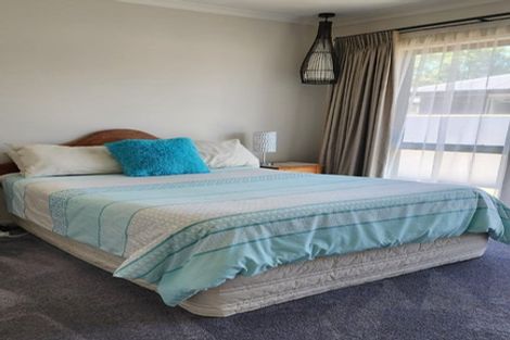 Photo of property in 1 Christobel Circle, Huntington, Hamilton, 3210