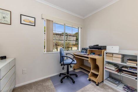 Photo of property in 88 Buscomb Avenue, Henderson, Auckland, 0610