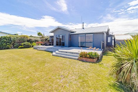 Photo of property in 119 Karaka Street, Castlecliff, Whanganui, 4501