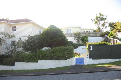 Photo of property in 1 Ashleigh Crescent, Miramar, Wellington, 6022