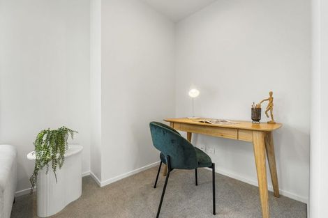 Photo of property in 4 Park Green Avenue, Rosehill, Papakura, 2113