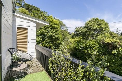 Photo of property in 76 Khandallah Road, Ngaio, Wellington, 6035