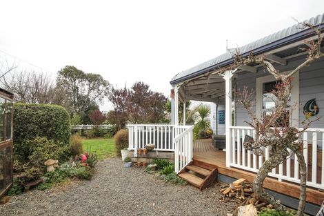 Photo of property in 46 Higginson Street, Otane, 4202