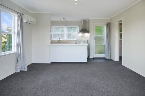 Photo of property in 34 Stewart Drive, Newlands, Wellington, 6037
