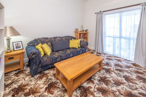 Photo of property in 102 Gonville Avenue, Gonville, Whanganui, 4501