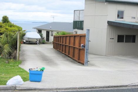 Photo of property in 1412 Whangaparaoa Road, Army Bay, Whangaparaoa, 0930