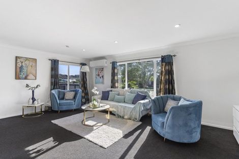 Photo of property in 1/39 Riverton Drive, Randwick Park, Auckland, 2105