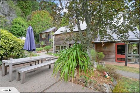 Photo of property in 111 Pinehaven Road, Pinehaven, Upper Hutt, 5019