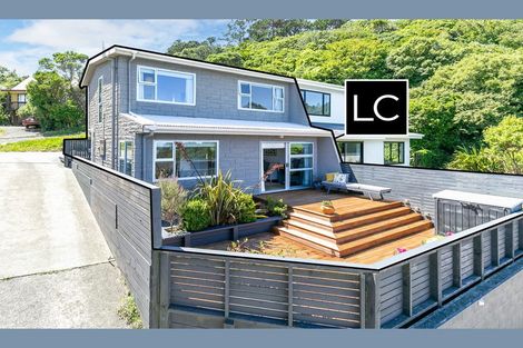 Photo of property in 12 Middlesex Place, Northland, Wellington, 6012