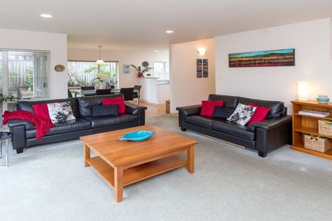 Photo of property in 2/8 Clydesdale Avenue, Somerville, Auckland, 2014