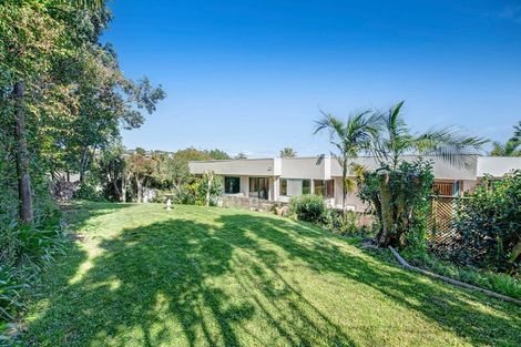 Photo of property in 13 Jelas Road, Red Beach, 0932