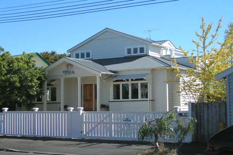 Photo of property in 5 Clarence Road, Northcote Point, Auckland, 0627