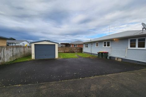 Photo of property in 41 Hill Crescent, Papakura, 2110