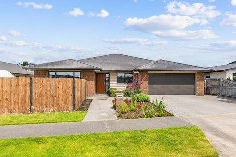 Photo of property in 92 The Drive, Paraparaumu Beach, Paraparaumu, 5032