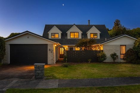 Photo of property in 42 Awanui Drive, Waikanae, 5036