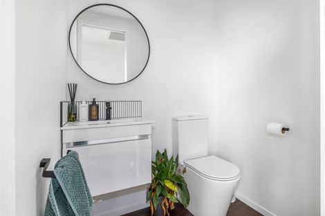 Photo of property in 94 Kotare Street, Waikanae, 5036