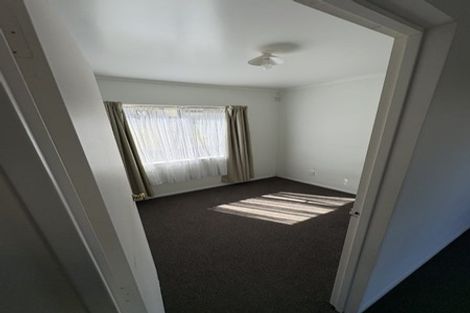 Photo of property in 63 Harmel Road, Glendene, Auckland, 0602