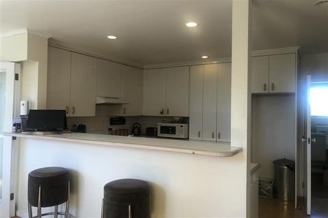 Photo of property in 95 Ocean View Road, Hillcrest, Auckland, 0627