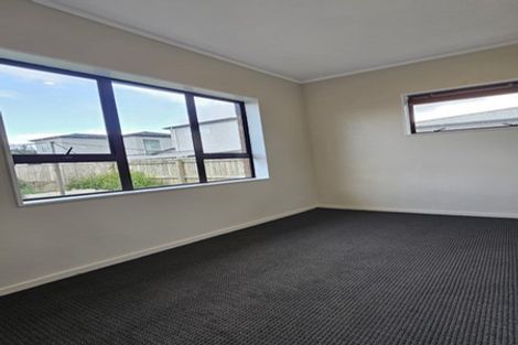 Photo of property in 39a Rollerson Street, Papakura, 2110