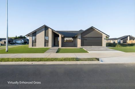 Photo of property in 15 Silverwood Lane, Leamington, Cambridge, 3495