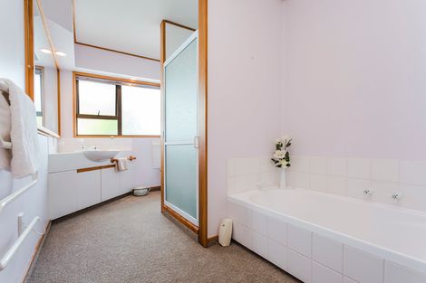 Photo of property in 1 Hamilton Court, Milton, 9220