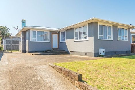 Photo of property in 10 Aotea Street, Castlecliff, Whanganui, 4501