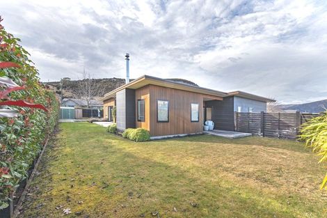 Photo of property in 112 Rob Roy Lane, Wanaka, 9305