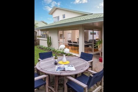 Photo of property in 2/8 Clydesdale Avenue, Somerville, Auckland, 2014