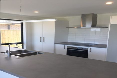 Photo of property in 95 Hills View Drive, Papamoa, 3118