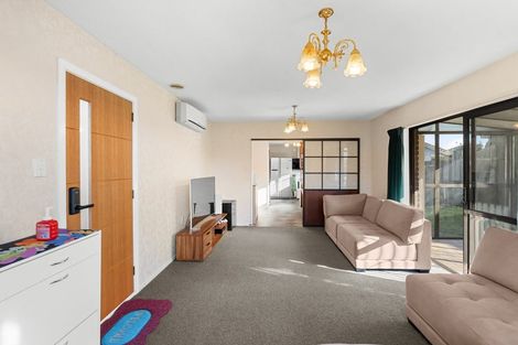 Photo of property in 2/136 Middlepark Road, Sockburn, Christchurch, 8042