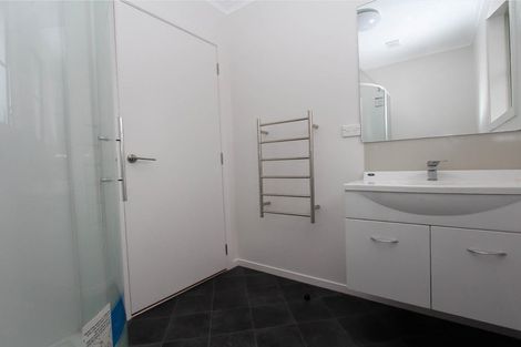 Photo of property in 33 Chiefs Court, Hamilton East, Hamilton, 3216